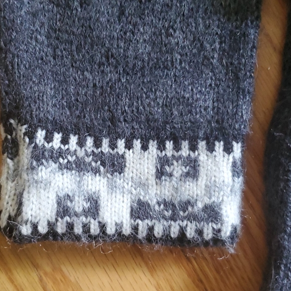 Womens Alpalca Wool Cardiagan Sweater Never Worn - Picture 6 of 7